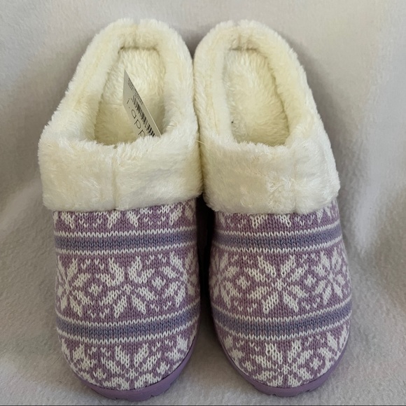 I. appel Violet Snowflake Knit Slippers - Picture 7 of 15